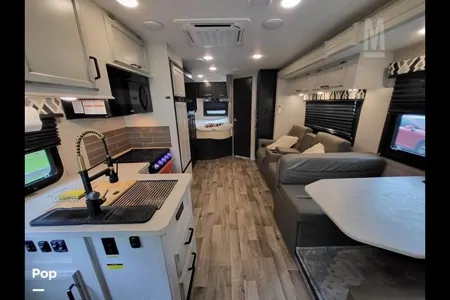 Chris's Entegra Coach Entegra 25R Class C