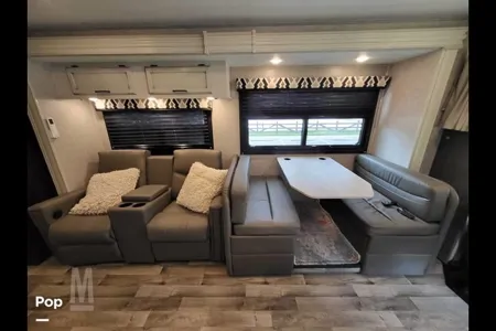 Chris's Entegra Coach Entegra 25R Class C