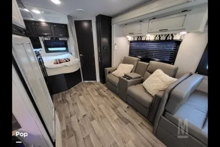 Chris's Entegra Coach Entegra 25R Class C
