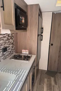 Cozy 19’ Gulf Stream – Easy Tow Weekend Escape