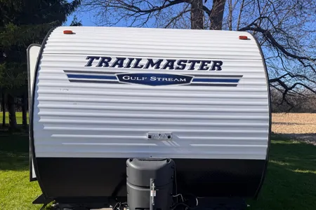 Cozy 19’ Gulf Stream – Easy Tow Weekend Escape