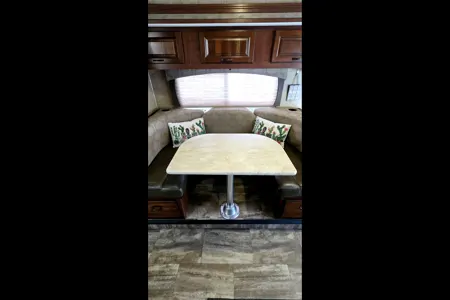 JOHNNY's Forest River Forrester Class C