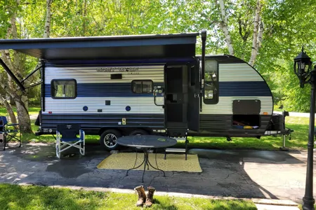 Trav's Coachmen 20rdse Travel Trailer