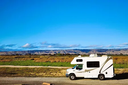 Meet “Wander” – Easy, Clean, Renovated 19' RV for New Travelers
