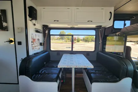 Meet “Wander” – Easy, Clean, Renovated 19' RV for New Travelers