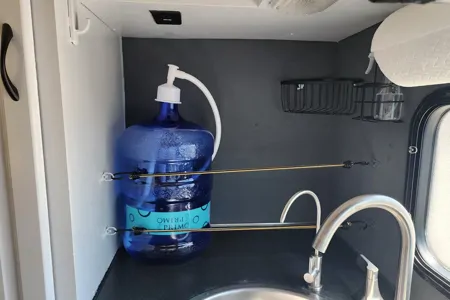 Meet “Wander” – Easy, Clean, Renovated 19' RV for New Travelers