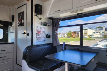 Meet “Wander” – Easy, Clean, Renovated 19' RV for New Travelers