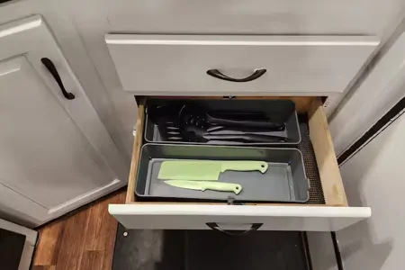 Meet “Wander” – Easy, Clean, Renovated 19' RV for New Travelers