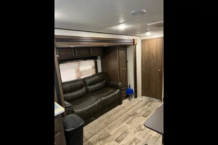 Resort at Lake Selmac RV Cottage