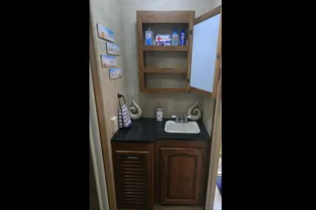 HOT TUB on board, ALL 5 Star Reviews!