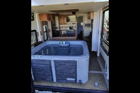HOT TUB on board, ALL 5 Star Reviews!