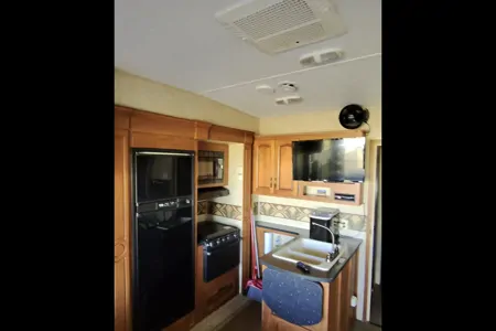 HOT TUB on board, ALL 5 Star Reviews!