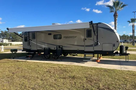 Family Friendly Starcraft 262RL Travel Trailer