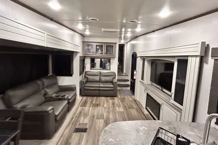 Spacious Keystone 5th Wheel