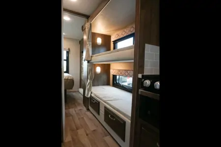 Spacious Family RV Escape! Jayco Redhawk 31F - Bunkhouse Class C