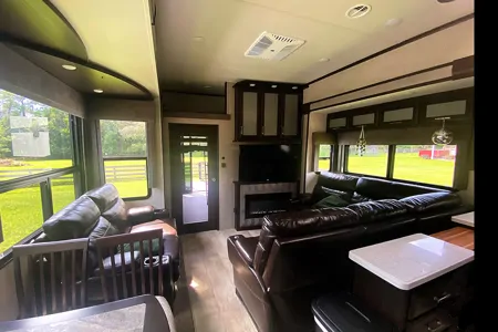 Doug's Grand Design 395M Toy Hauler