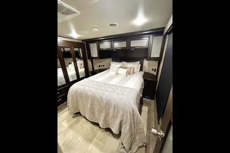 Doug's Grand Design 395M Toy Hauler