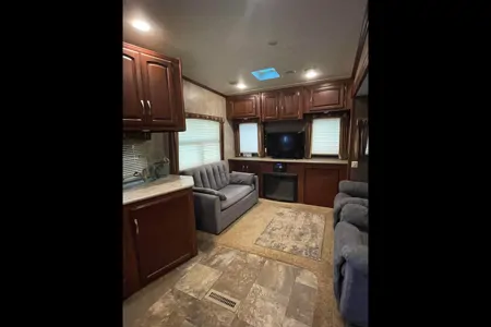 Eric And Christa's Winnebago Lite 5 Fifth Wheel