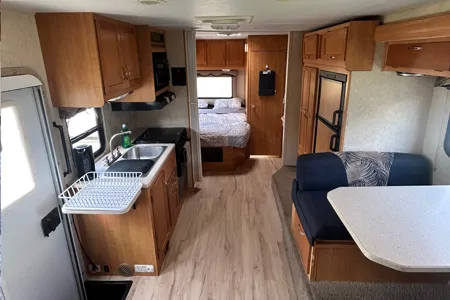 Adventure-Ready 2008 Sunseeker 26' Motorhome – Your Home on the Road!