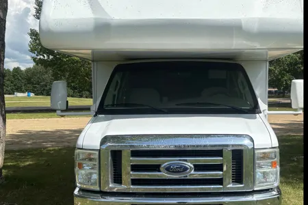 Adventure-Ready 2008 Sunseeker 26' Motorhome – Your Home on the Road!