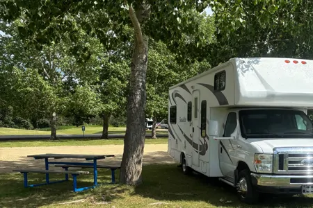 Adventure-Ready 2008 Sunseeker 26' Motorhome – Your Home on the Road!