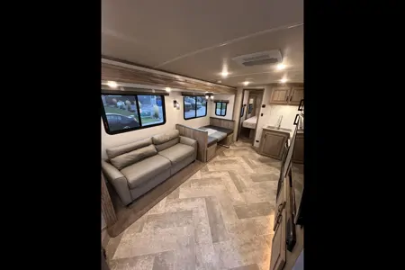 Shayne 's Palomino Solaire 258rbs Travel Trailer