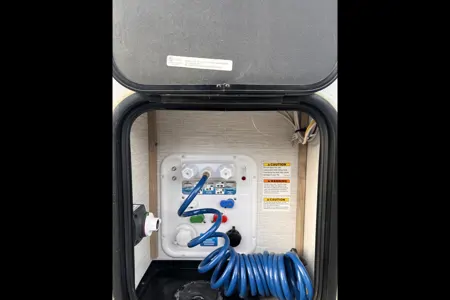 Shayne 's Palomino Solaire 258rbs Travel Trailer