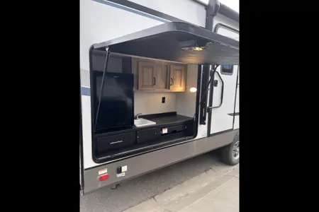 Shayne 's Palomino Solaire 258rbs Travel Trailer