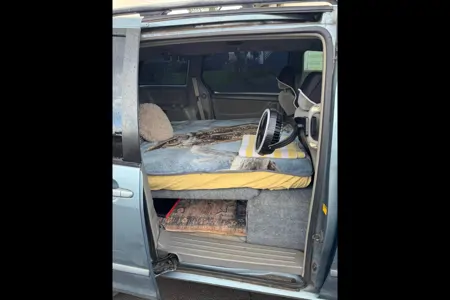 Sienna Camper with PRIVATE PARKING BATHROOM SHOWER