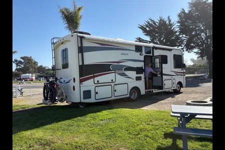 vic's Jayco Precept Class A