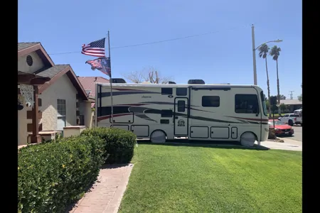 vic's Jayco Precept Class A