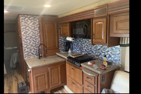 vic's Jayco Precept Class A