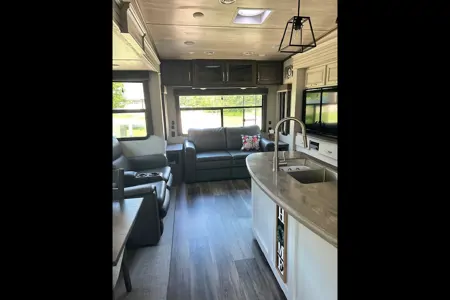 Lisa's Keystone Cougar Fifth Wheel
