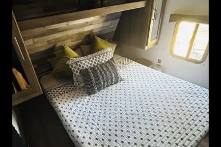 The Hitch Hiker Bunk House