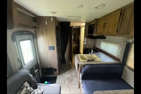 Family RV + Free E-Bike! 2017 Coachmen 27QB