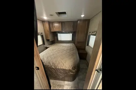 Family RV + Free E-Bike! 2017 Coachmen 27QB