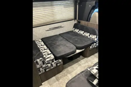 Family RV + Free E-Bike! 2017 Coachmen 27QB