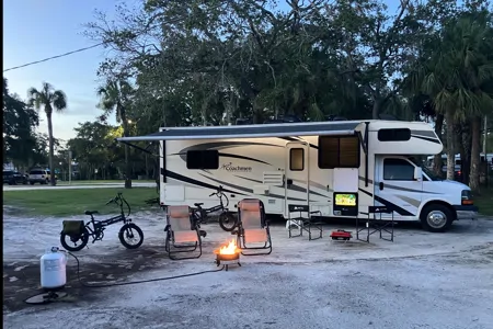 Family RV + Free E-Bike! 2017 Coachmen 27QB