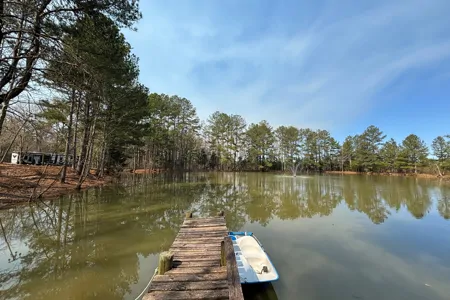 Akers Ridge RV Cottage