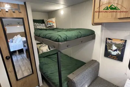 Skyview Voyager sleeps 5 pet friendly!