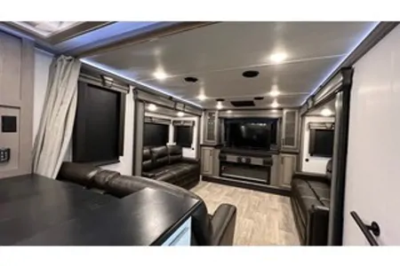 Premium Keystone Montana Fifth Wheel