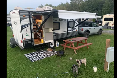 Cruise lite camper