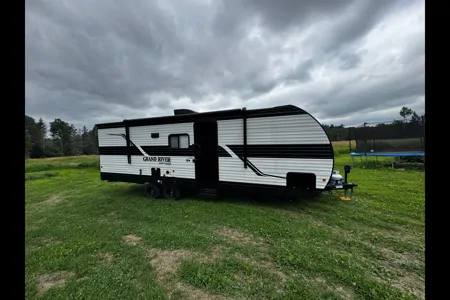 Matt's Grand River 280RBSN Northern Edition  Travel Trailer