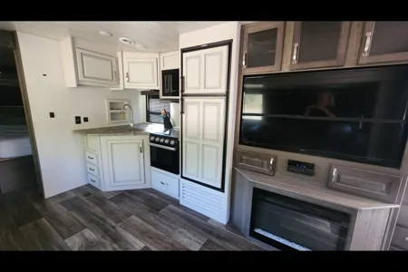Rick's Cougar Half-Ton Travel Trailer