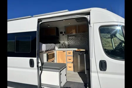 2020 Off-Grid 4-Season Camper – Fully Loaded, Ski & Snow Ready