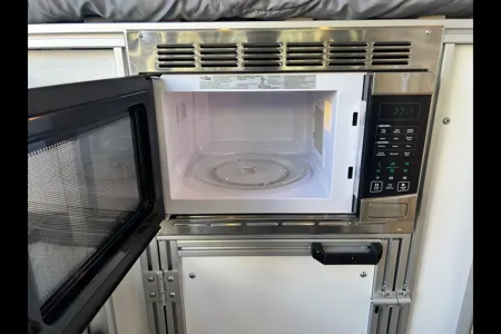 2020 Off-Grid 4-Season Camper – Fully Loaded, Ski & Snow Ready