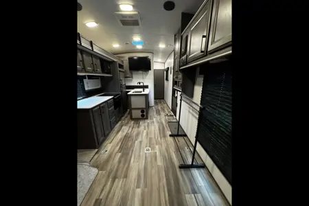 Monique's Heartland Fuel 287 Toy Hauler