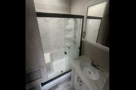 Luxury Forest River SANDPIPER 38' Fifth Wheel - Sleeps 6