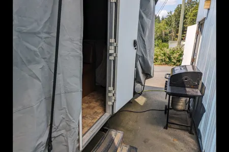 camper trailer (stationary)