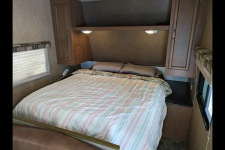 camper trailer (stationary)